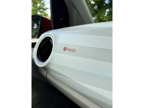 1.0 up! beats Hatchback 3dr Petrol Manual Euro 6 (s/s) (75 ps)