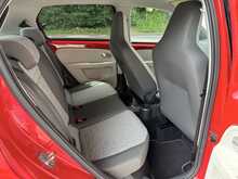 Volkswagen up! up! beats 