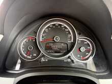 Volkswagen up! up! beats 