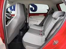 Volkswagen up! up! beats 