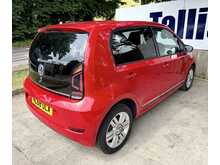 Volkswagen up! up! beats 