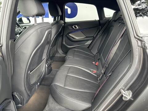 2.0 220d M Sport Saloon 4dr Diesel Auto Euro 6 (s/s) (190 ps)