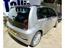 Volkswagen up! Move up! 