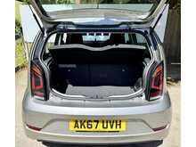 Volkswagen up! Move up! 