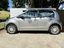 Volkswagen up! Move up! 