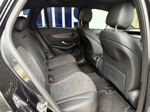 2.0 GLC220d AMG Line SUV 5dr Diesel G-Tronic+ 4MATIC Euro 6 (s/s) (194 ps)
