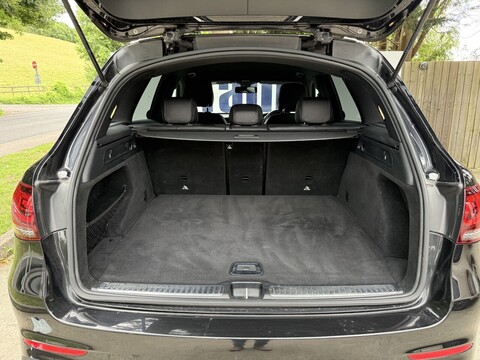 2.0 GLC220d AMG Line SUV 5dr Diesel G-Tronic+ 4MATIC Euro 6 (s/s) (194 ps)