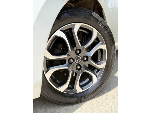 1.5 SKYACTIV-G Sport Nav+ Hatchback 5dr Petrol Manual Euro 6 (s/s) (90 ps)