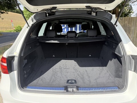 2.0 GLC250 AMG Night Edition (Premium Plus) SUV 5dr Petrol G-Tronic+ 4MATIC Euro 6 (s/s) (211 ps)