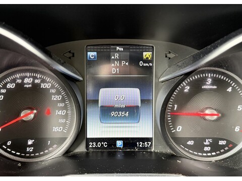 C220d AMG Line Convertible 2.1 Automatic Diesel