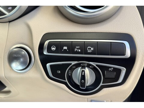 2.0 GLC250 Sport (Premium Plus) SUV 5dr Petrol G-Tronic+ 4MATIC Euro 6 (s/s) (211 ps)