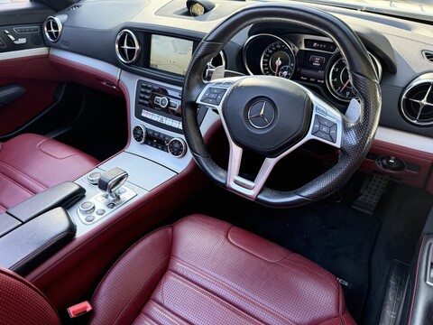 5.5 SL63 V8 AMG Convertible 2dr Petrol SpdS MCT Euro 5 (s/s) (537 ps)