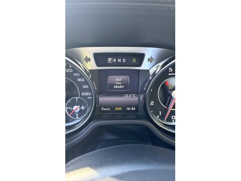 5.5 SL63 V8 AMG Convertible 2dr Petrol SpdS MCT Euro 5 (s/s) (537 ps)