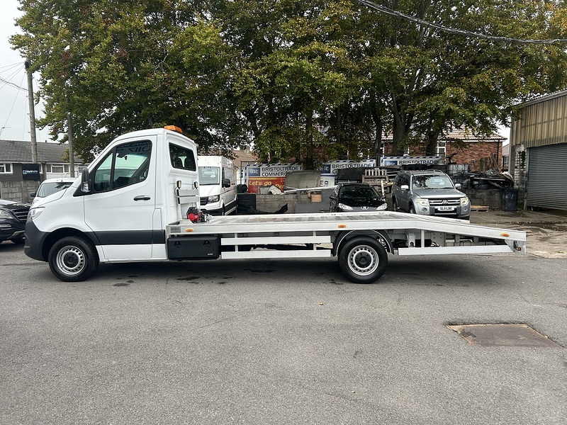 Mercedes-Benz 2.1 314 CDI Chassis Cab 2dr Diesel Manual RWD L2 Euro 6 (143 ps)