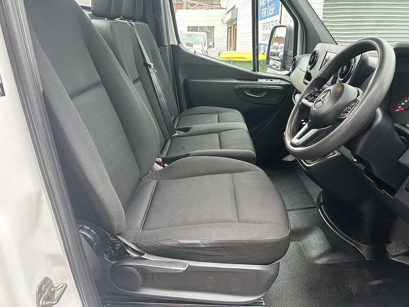 Mercedes-Benz 2.1 314 CDI Chassis Cab 2dr Diesel Manual RWD L2 Euro 6 (143 ps)