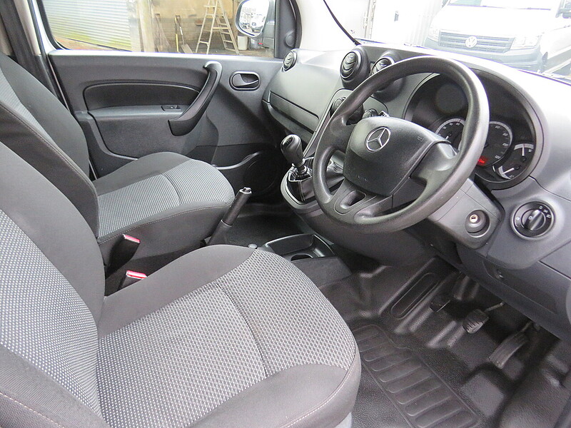Mercedes-Benz 1.5 111 CDI Panel Van 5dr Diesel Manual L2 Euro 5 (110 ps)