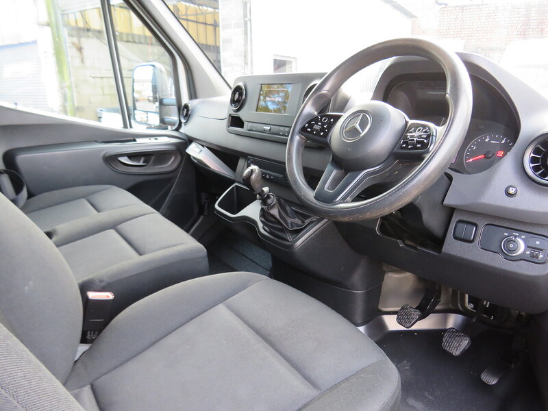 Mercedes-Benz Sprinter 314 CDI Crew Cab Tipper - U5661