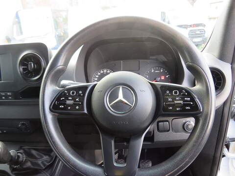 Mercedes-Benz Sprinter 314 CDI Crew Cab Tipper - U5661