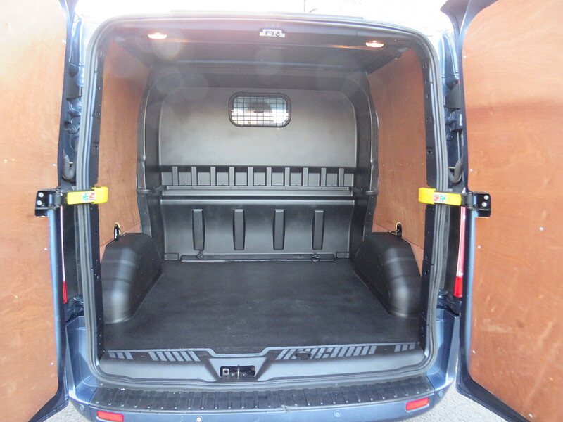 Ford Transit Custom 320 EcoBlue Limited - U5725