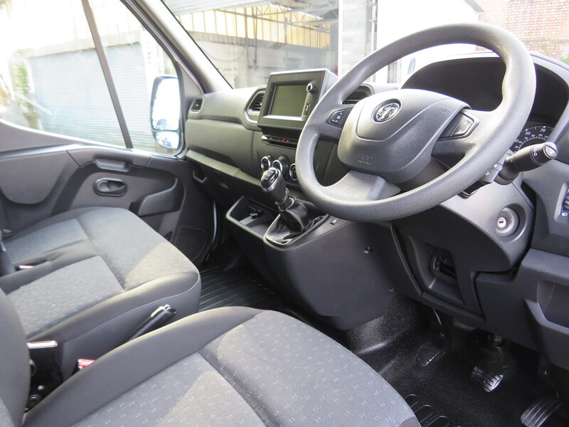 Vauxhall Movano CDTi 3500 BiTurbo Edition - U5740