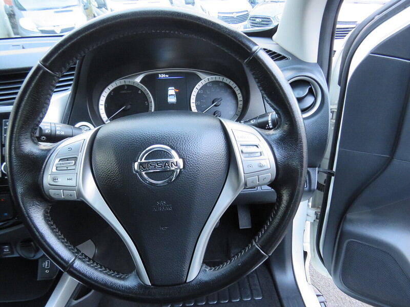 Nissan Navara dCi N-Guard - U5782