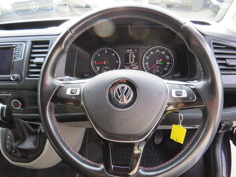 Volkswagen Transporter BiTDI T32 SWB BlueMotion Tech Highline - U5815