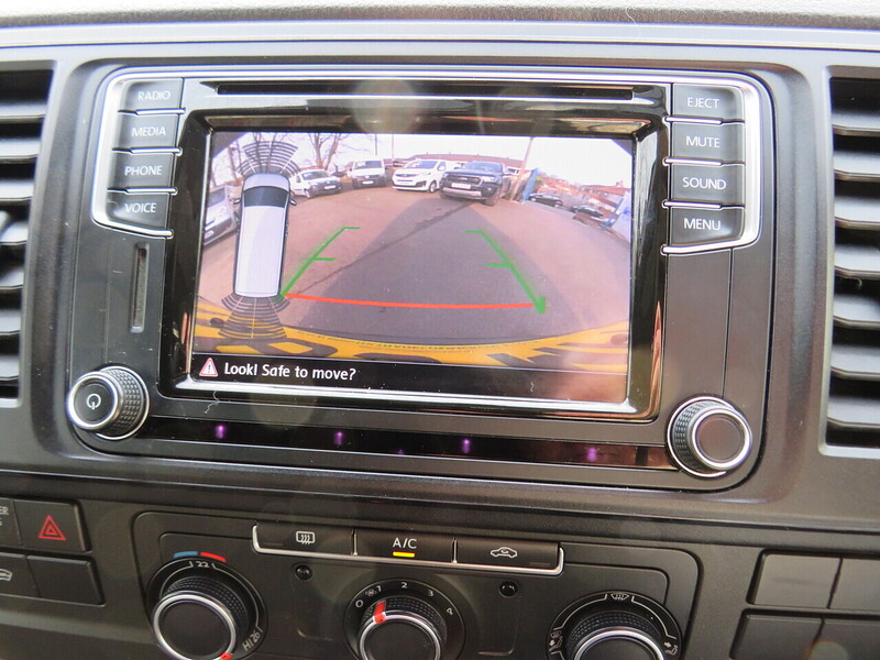 Volkswagen Transporter BiTDI T32 SWB BlueMotion Tech Highline - U5815