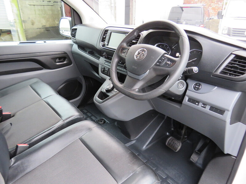 Vauxhall Vivaro Turbo D 3100 Elite - U5817