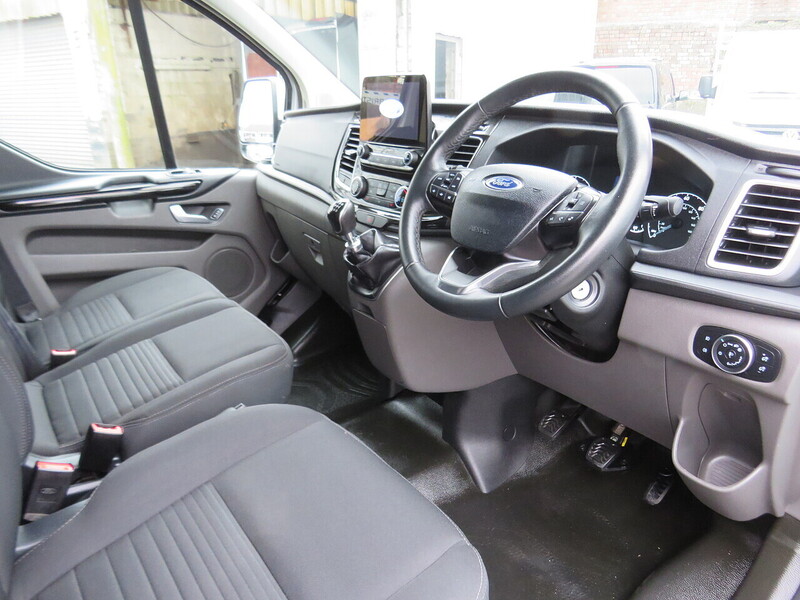 Ford 2.0 300 EcoBlue Limited Panel Van 5dr Diesel Manual L2 H1 Euro 6 (s/s) (130 ps)