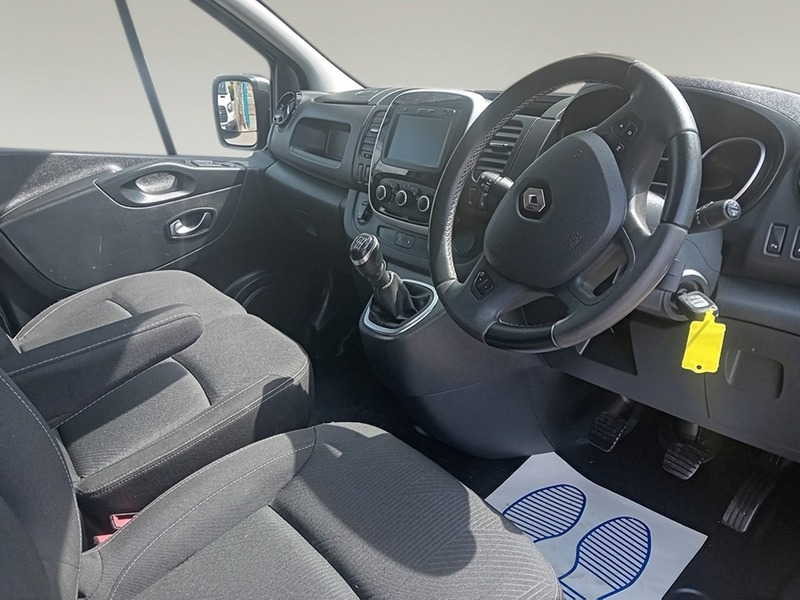Renault Trafic dCi ENERGY 28 Sport - U5875