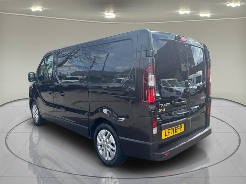 Renault 2.0 dCi ENERGY 28 Sport Panel Van 5dr Diesel EDC SWB Standard Roof Euro 6 (s/s) (145 ps)