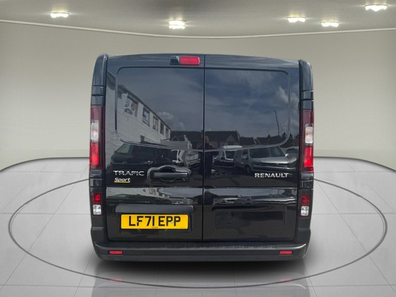 Renault 2.0 dCi ENERGY 28 Sport Panel Van 5dr Diesel EDC SWB Standard Roof Euro 6 (s/s) (145 ps)