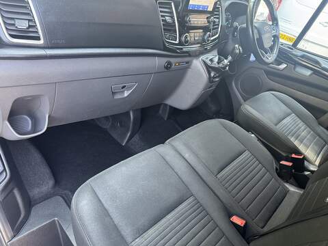 Ford Transit Custom 300 EcoBlue Limited - U5886