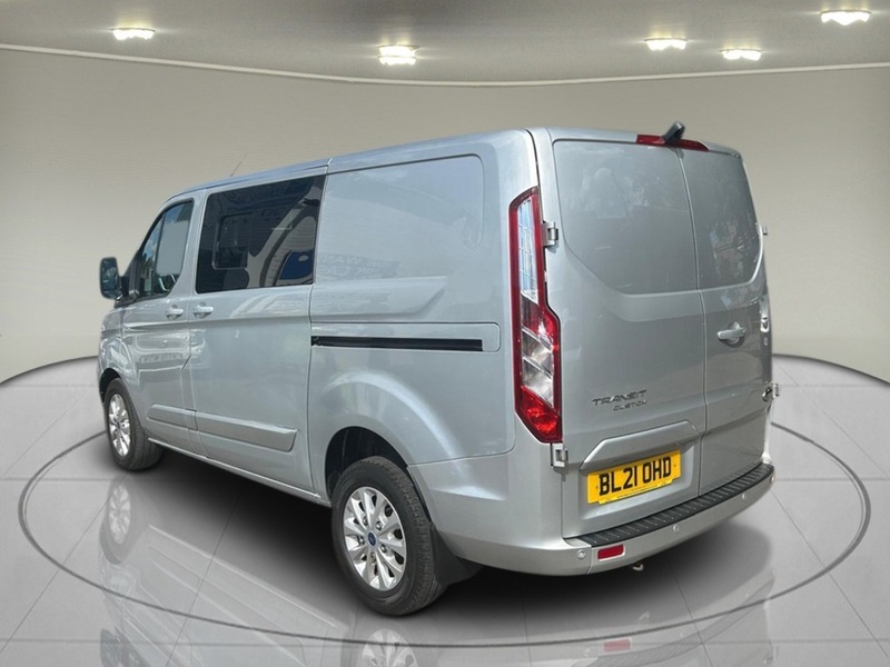 Ford 2.0 320 EcoBlue Limited Crew Van Double Cab 5dr Diesel Auto L1 H1 Euro 6 (s/s) (6 Seat) (130 ps)