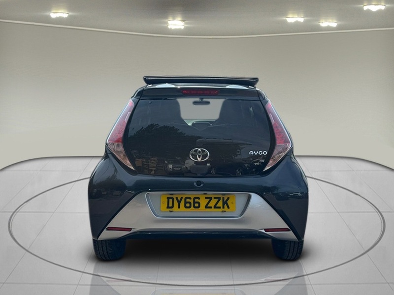 Toyota AYGO VVT-i x-clusiv 2 - U5938