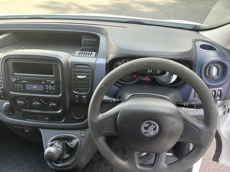Vauxhall Vivaro CDTi 2900 - U5958