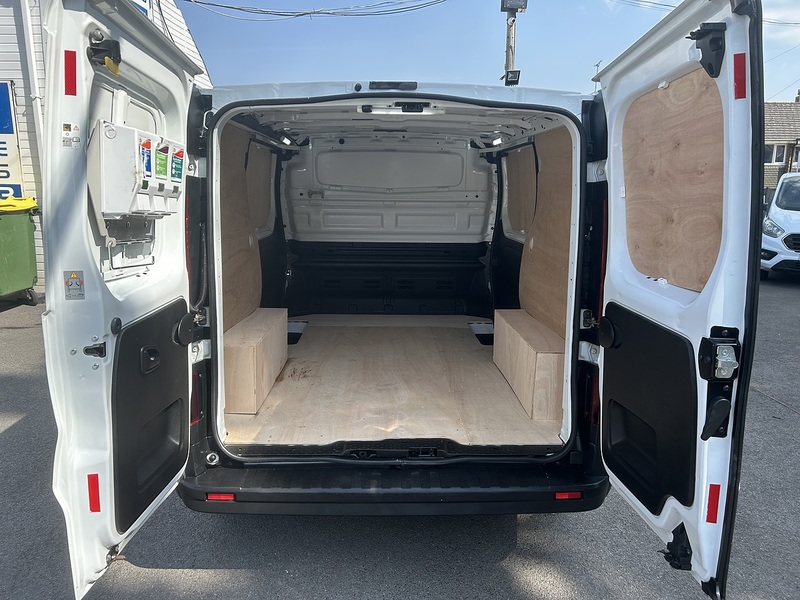 Vauxhall Vivaro CDTi 2900 - U5958