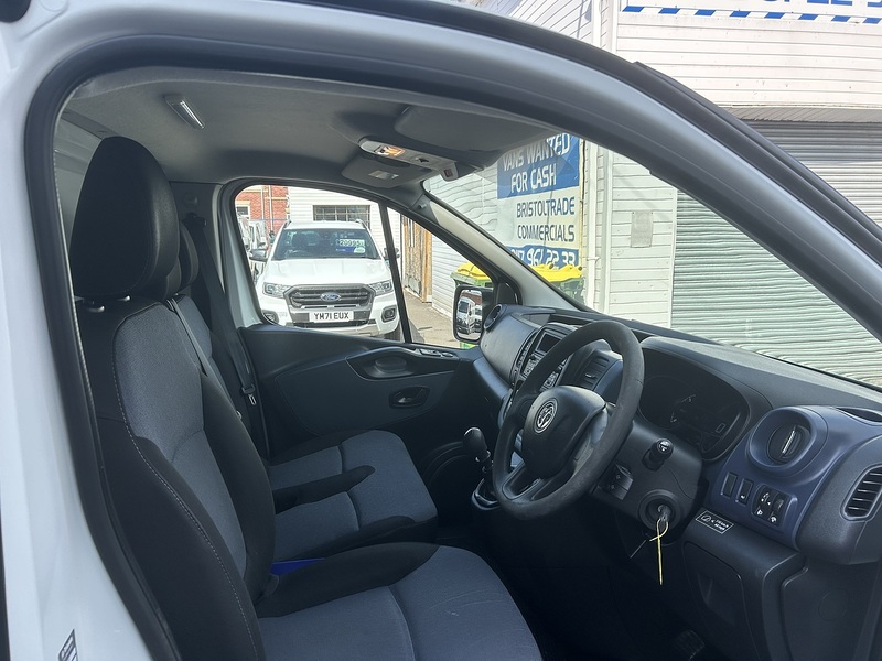 Vauxhall Vivaro CDTi 2900 - U5958