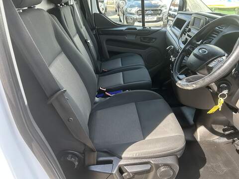 Ford Transit Custom 300 EcoBlue Leader - U5960