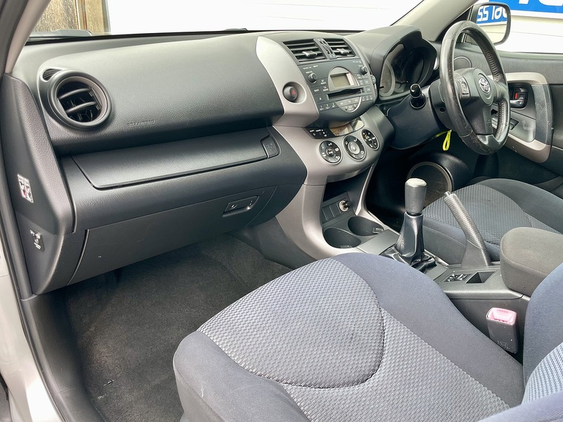 Toyota RAV4 2.0 XT-R SUV 5dr Petrol Manual 4WD (202 g/km, 150 bhp) - U5965