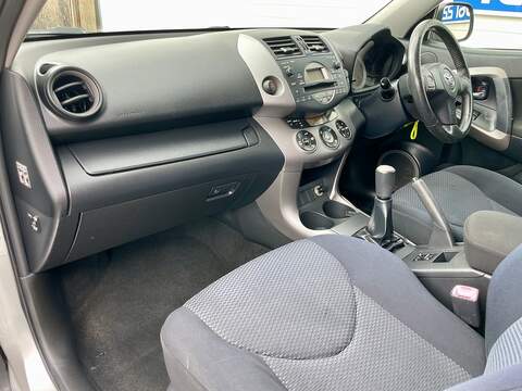 Toyota RAV4 2.0 XT-R SUV 5dr Petrol Manual 4WD (202 g/km, 150 bhp) - U5965