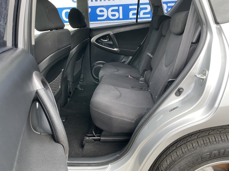 Toyota RAV4 2.0 XT-R SUV 5dr Petrol Manual 4WD (202 g/km, 150 bhp) - U5965