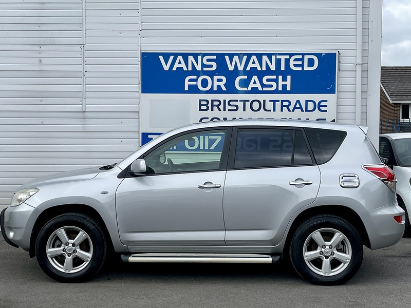 Toyota RAV4 2.0 XT-R SUV 5dr Petrol Manual 4WD (202 g/km, 150 bhp) - U5965