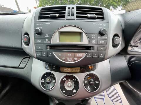 Toyota RAV4 2.0 XT-R SUV 5dr Petrol Manual 4WD (202 g/km, 150 bhp) - U5965