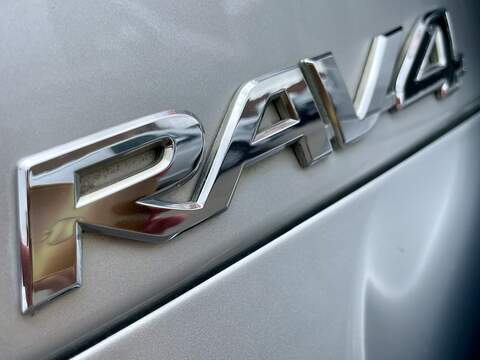 Toyota RAV4 2.0 XT-R SUV 5dr Petrol Manual 4WD (202 g/km, 150 bhp) - U5965