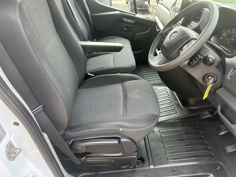 Vauxhall Movano CDTi 3500 BiTurbo Edition - U5969