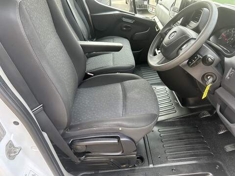 Vauxhall Movano CDTi 3500 BiTurbo Edition - U5969