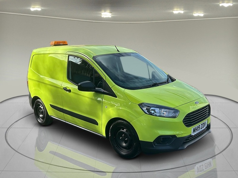 Ford Transit Courier TDCi - U5981