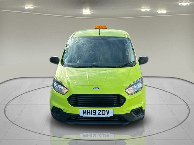Ford Transit Courier TDCi - U5981