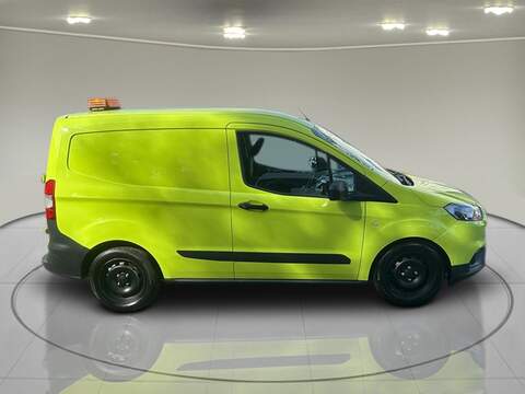 Ford Transit Courier TDCi - U5981